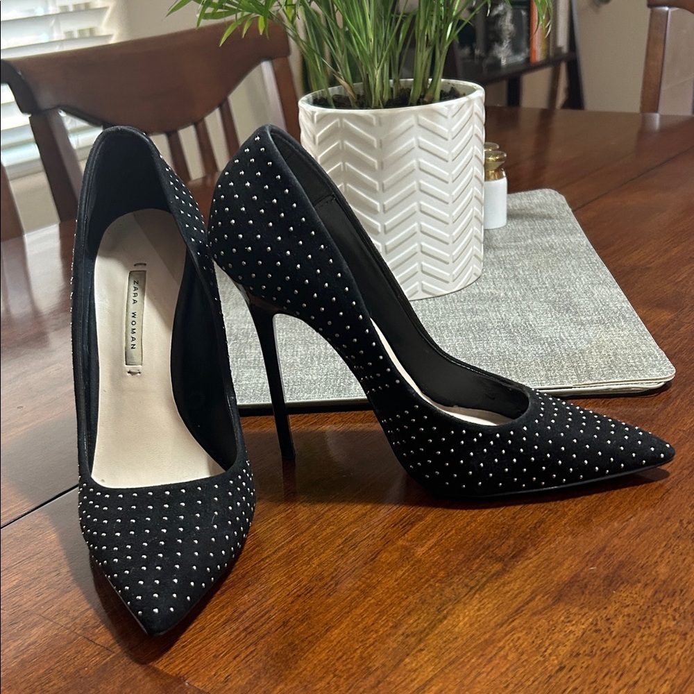 Zara Black Studded Heels S-37